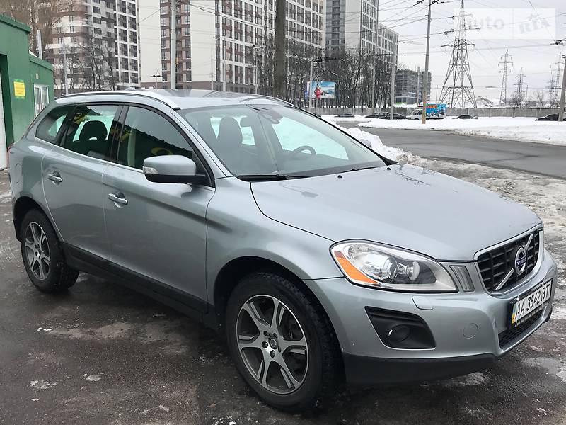 Внедорожник / Кроссовер Volvo XC60 2009 в Киеве