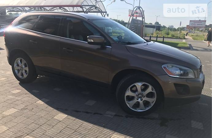 Универсал Volvo XC60 2010 в Ужгороде