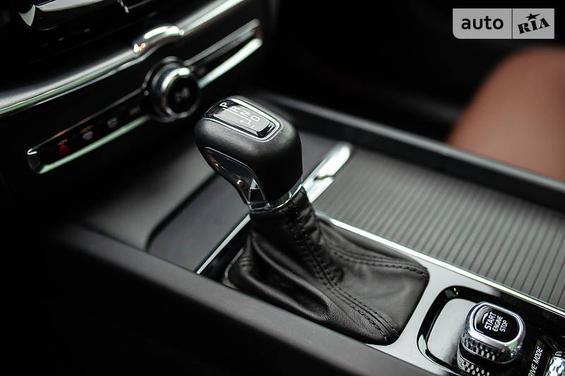 Позашляховик / Кросовер Volvo XC60 2018 в Буську