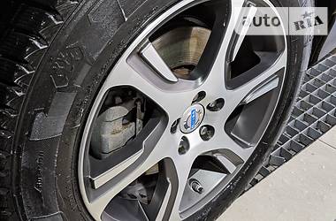 Позашляховик / Кросовер Volvo XC60 2011 в 