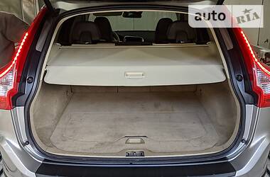 Позашляховик / Кросовер Volvo XC60 2011 в 