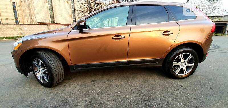 Позашляховик / Кросовер Volvo XC60 2012 в Києві