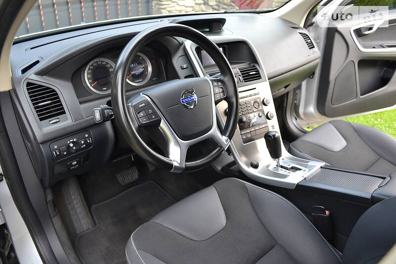 Позашляховик / Кросовер Volvo XC60 2011 в Луцьку