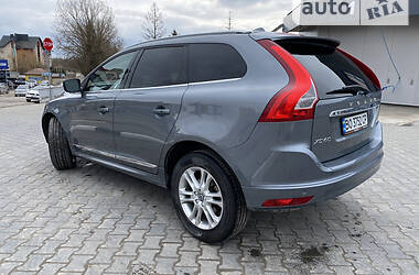 Внедорожник / Кроссовер Volvo XC60 2015 в 