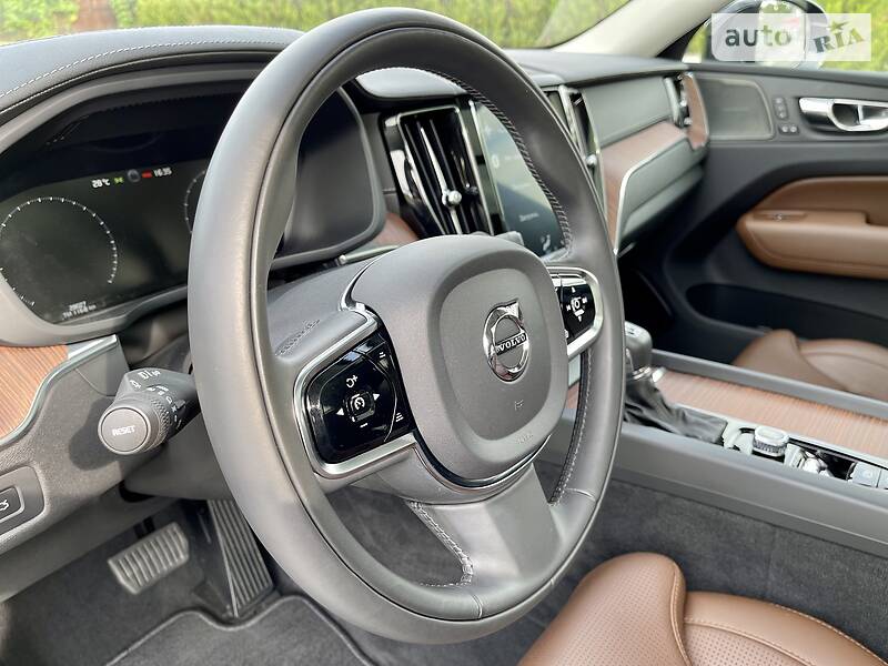 Внедорожник / Кроссовер Volvo XC60 2019 в Днепре фото 9 Внедорожник / Кроссовер Volvo XC60 2019 в Днепре