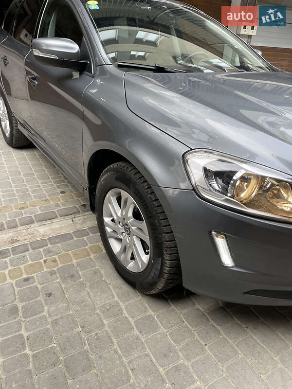 Внедорожник / Кроссовер Volvo XC60 2017 в Тернополе