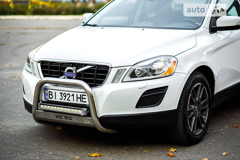 Позашляховик / Кросовер Volvo XC60 2010 в Миргороді