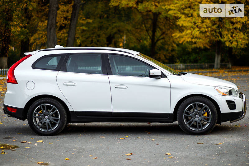 Позашляховик / Кросовер Volvo XC60 2010 в Миргороді
