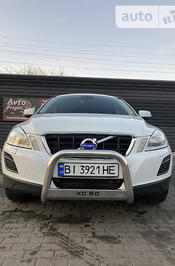 Внедорожник / Кроссовер Volvo XC60 2010 в Миргороде
