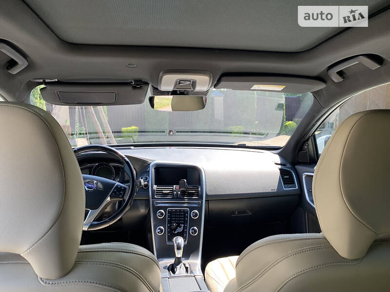 Позашляховик / Кросовер Volvo XC60 2015 в Львові
