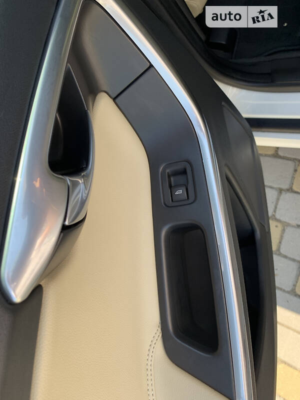 Позашляховик / Кросовер Volvo XC60 2015 в Львові