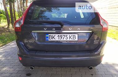 Внедорожник / Кроссовер Volvo XC60 2009 в Костополе
