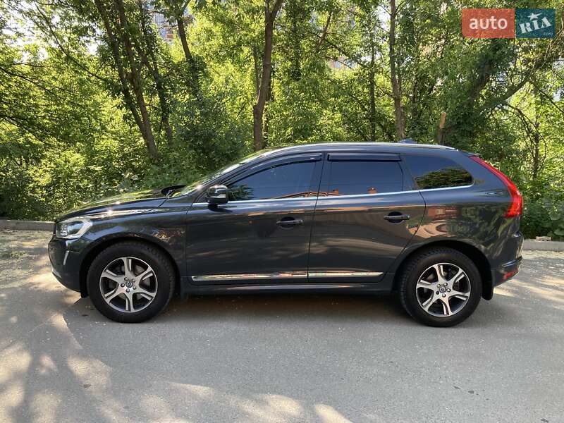 Внедорожник / Кроссовер Volvo XC60 2015 в Киеве