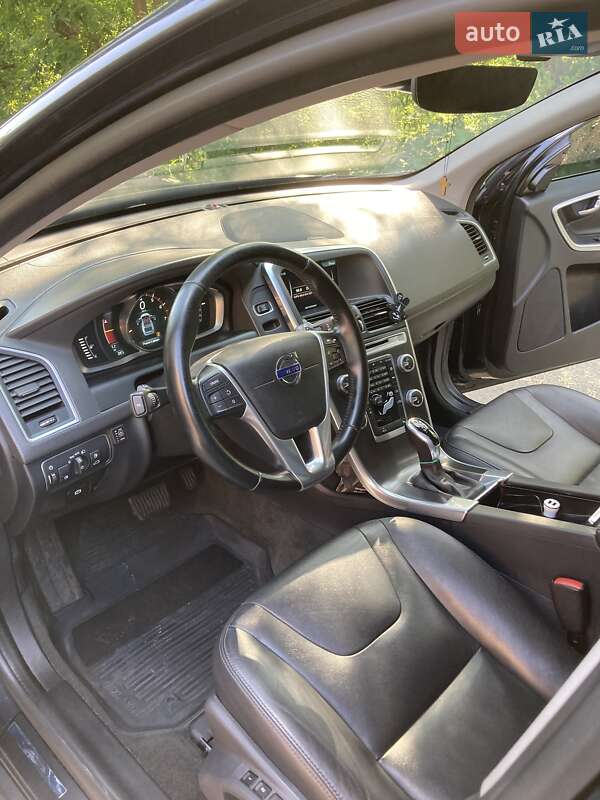 Внедорожник / Кроссовер Volvo XC60 2015 в Киеве