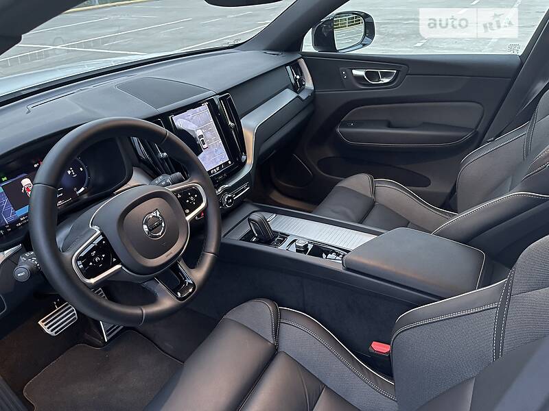Внедорожник / Кроссовер Volvo XC60 2021 в Одессе