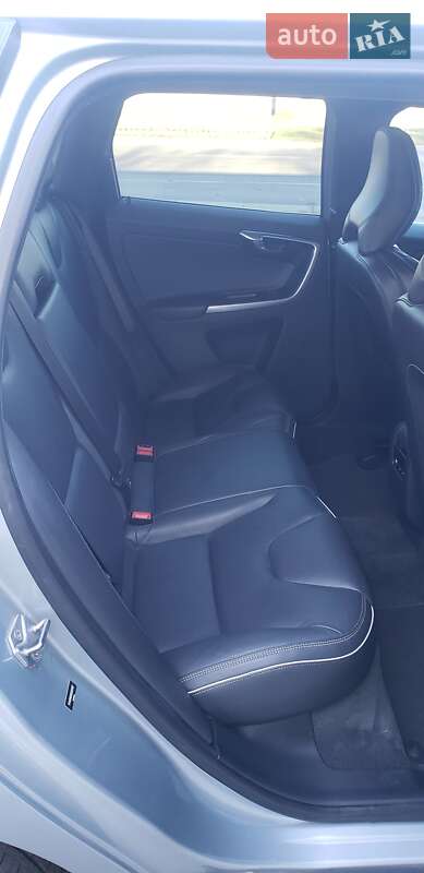 Внедорожник / Кроссовер Volvo XC60 2016 в Днепре фото 20 Внедорожник / Кроссовер Volvo XC60 2016 в Днепре
