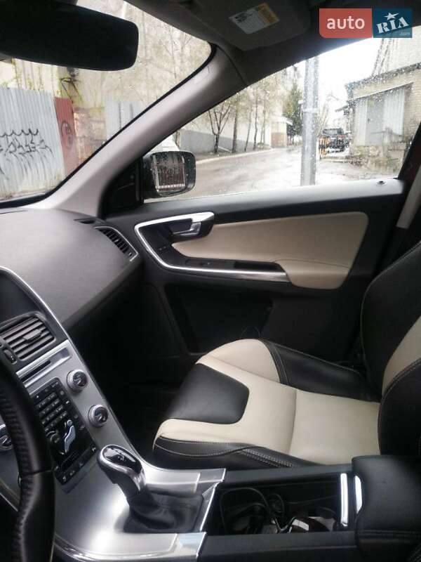 Внедорожник / Кроссовер Volvo XC60 2016 в Харькове фото 14 Внедорожник / Кроссовер Volvo XC60 2016 в Харькове