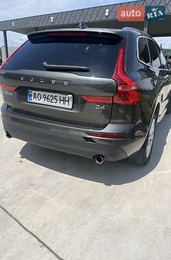 Внедорожник / Кроссовер Volvo XC60 2018 в 