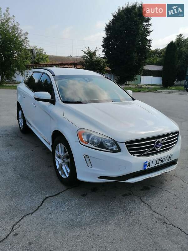 Внедорожник / Кроссовер Volvo XC60 2017 в 