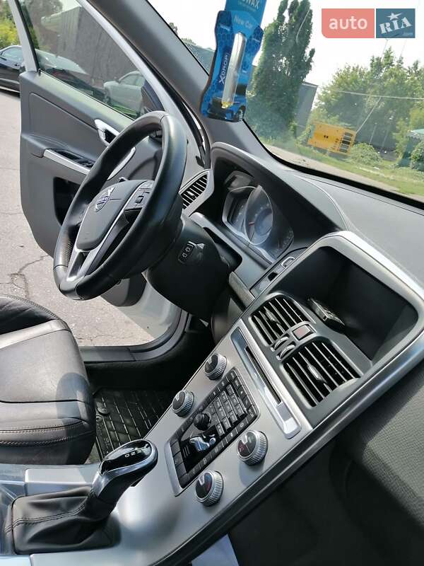Внедорожник / Кроссовер Volvo XC60 2017 в Белой Церкви