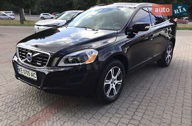 Внедорожник / Кроссовер Volvo XC60 2012 в 