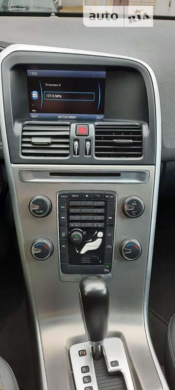 Внедорожник / Кроссовер Volvo XC60 2010 в Ровно фото 5 Внедорожник / Кроссовер Volvo XC60 2010 в Ровно