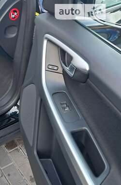 Внедорожник / Кроссовер Volvo XC60 2009 в 