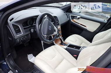 Внедорожник / Кроссовер Volvo XC60 2014 в 