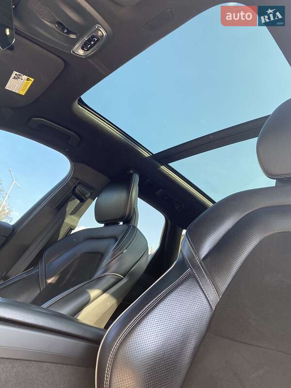 Внедорожник / Кроссовер Volvo XC60 2018 в Киеве