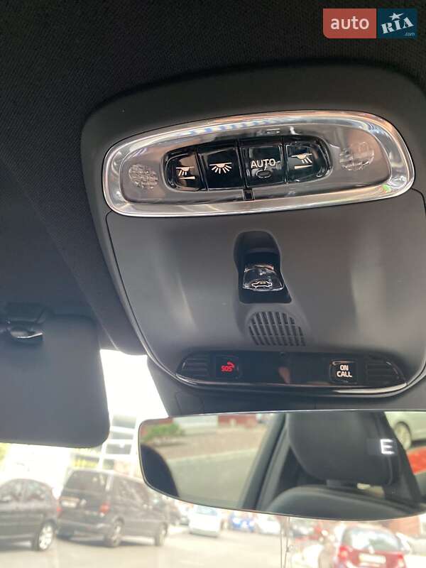 Внедорожник / Кроссовер Volvo XC60 2018 в Киеве