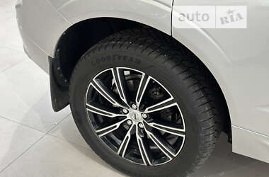 Внедорожник / Кроссовер Volvo XC60 2017 в 