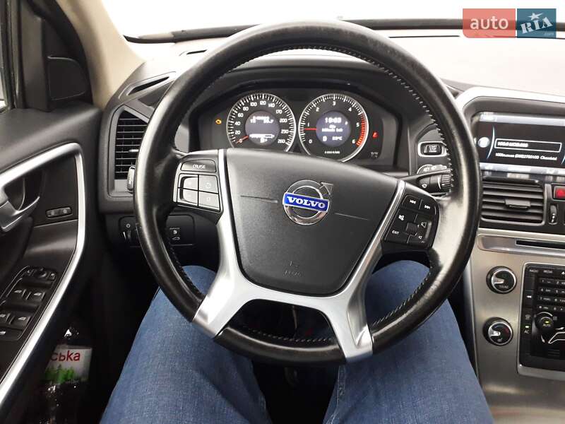 Внедорожник / Кроссовер Volvo XC60 2012 в Черновцах
