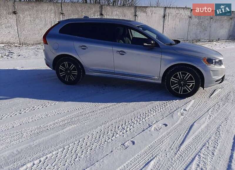 Позашляховик / Кросовер Volvo XC60 2016 в Києві