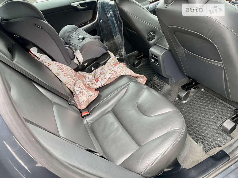 Внедорожник / Кроссовер Volvo XC60 2014 в Киеве