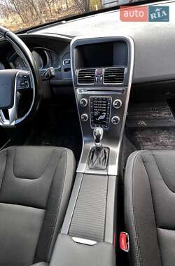 Внедорожник / Кроссовер Volvo XC60 2014 в 