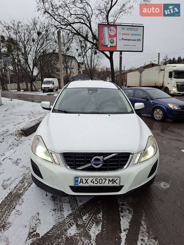 Внедорожник / Кроссовер Volvo XC60 2011 в Первомайске
