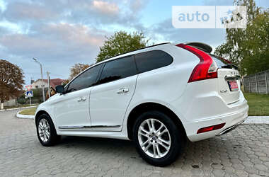 Внедорожник / Кроссовер Volvo XC60 2016 в 