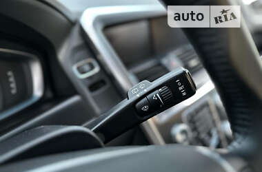 Внедорожник / Кроссовер Volvo XC60 2016 в 