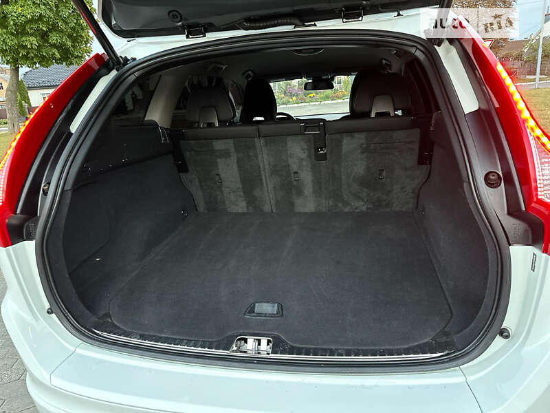 Внедорожник / Кроссовер Volvo XC60 2016 в Ровно