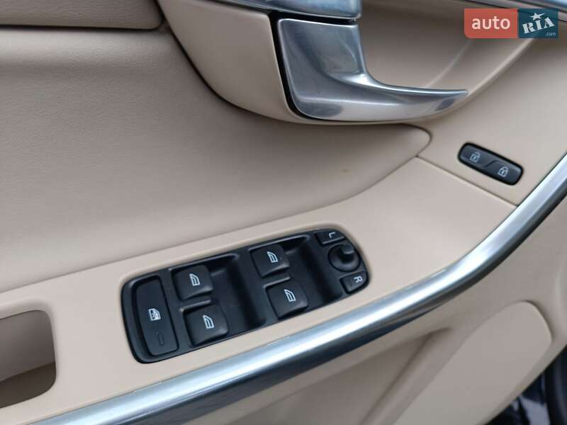 Внедорожник / Кроссовер Volvo XC60 2011 в Дрогобыче