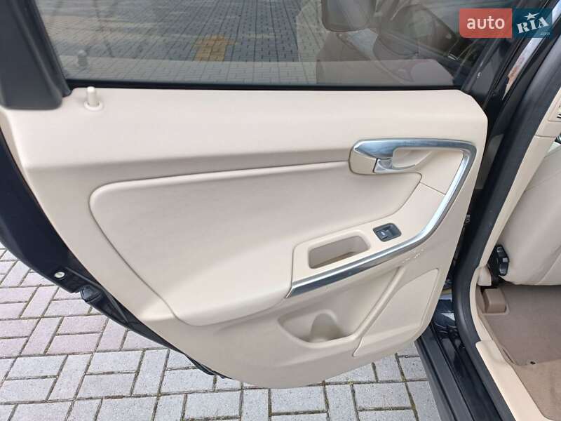 Внедорожник / Кроссовер Volvo XC60 2011 в Дрогобыче