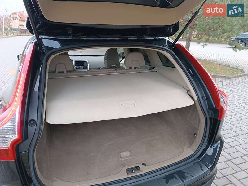 Внедорожник / Кроссовер Volvo XC60 2011 в Дрогобыче