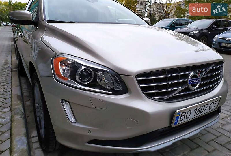 Внедорожник / Кроссовер Volvo XC60 2016 в Киеве