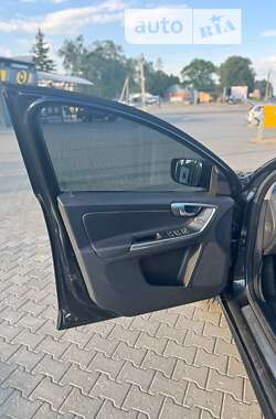 Позашляховик / Кросовер Volvo XC60 2014 в Луцьку