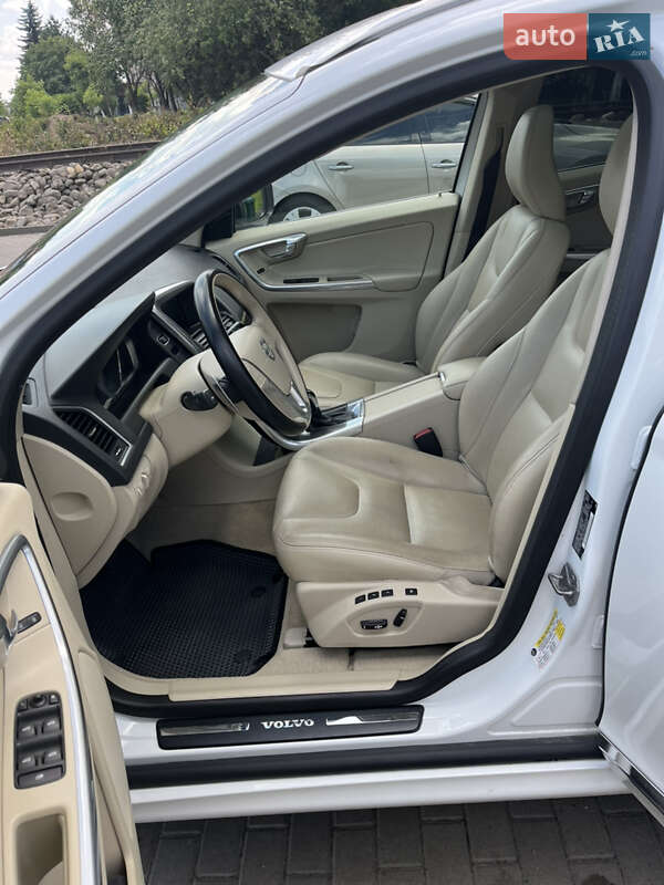 Внедорожник / Кроссовер Volvo XC60 2014 в Ивано-Франковске