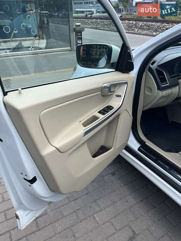 Внедорожник / Кроссовер Volvo XC60 2014 в Ивано-Франковске