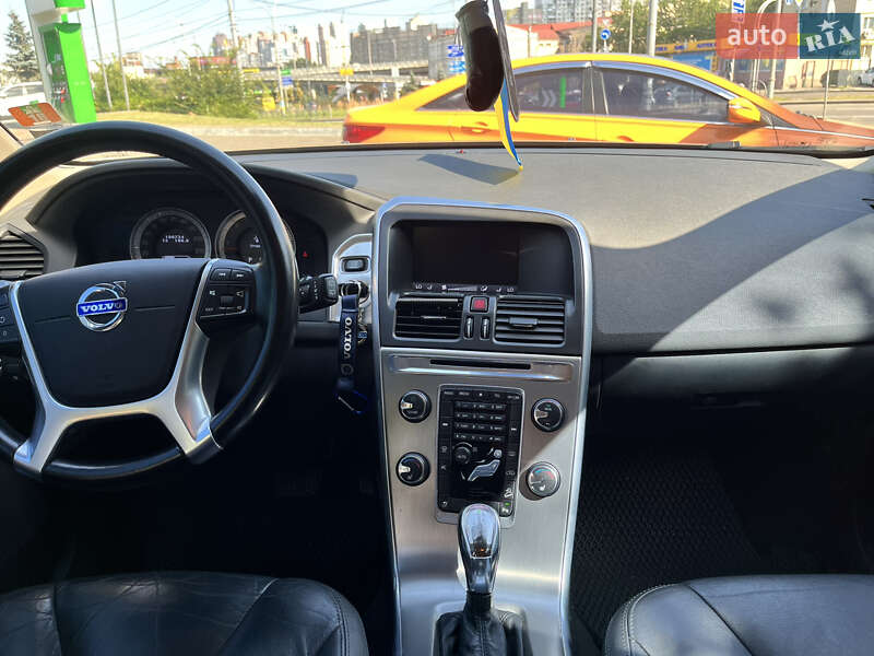 Позашляховик / Кросовер Volvo XC60 2012 в Києві
