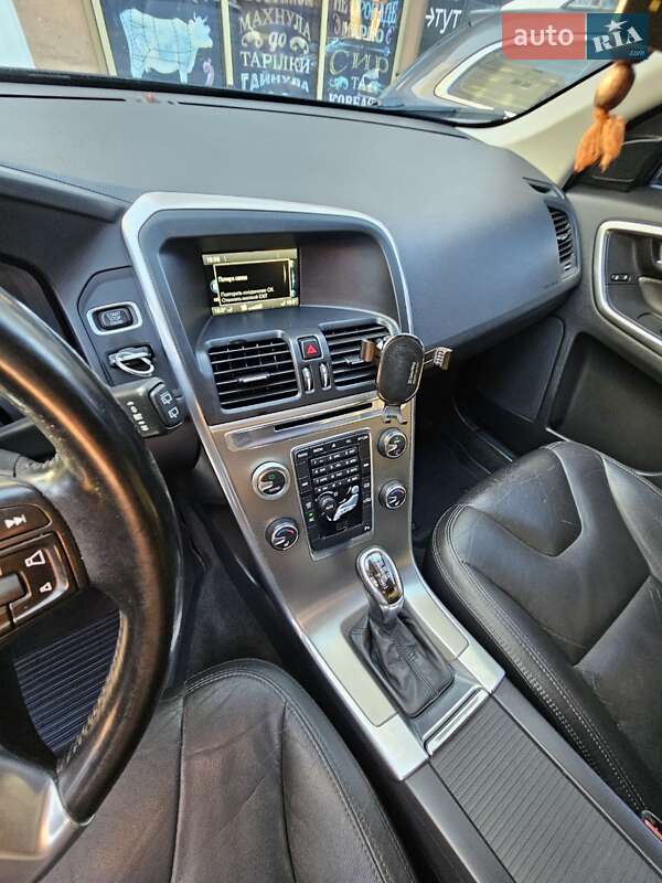 Внедорожник / Кроссовер Volvo XC60 2012 в Одессе