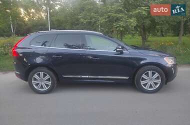 Внедорожник / Кроссовер Volvo XC60 2017 в 