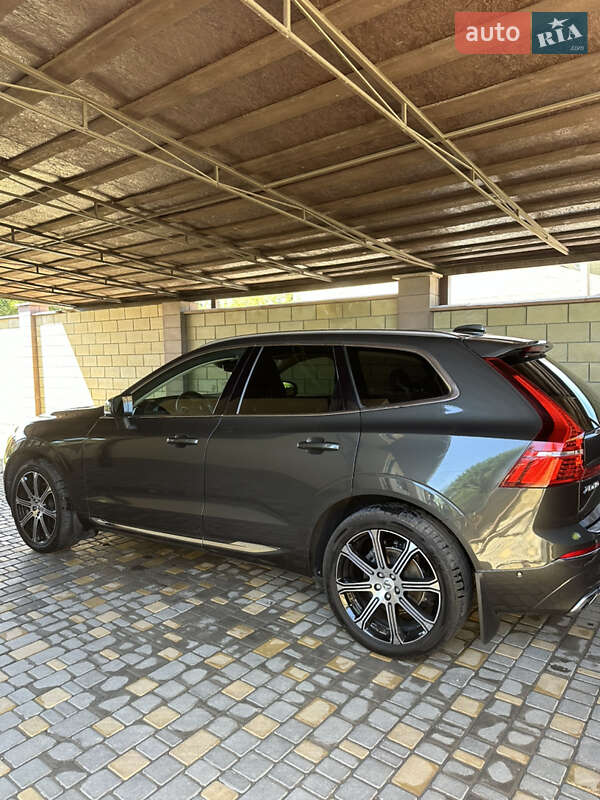 Внедорожник / Кроссовер Volvo XC60 2018 в Киеве